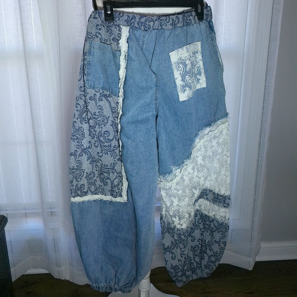 POL NW0T Button-Up Fly Stretch Waist Light Blue Lace Patchwork Jogger Jeans L - Picture 3 of 10